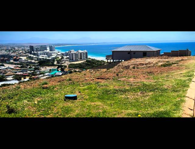 LAND FOR SALE IN MOSSEL BAY EXT 26